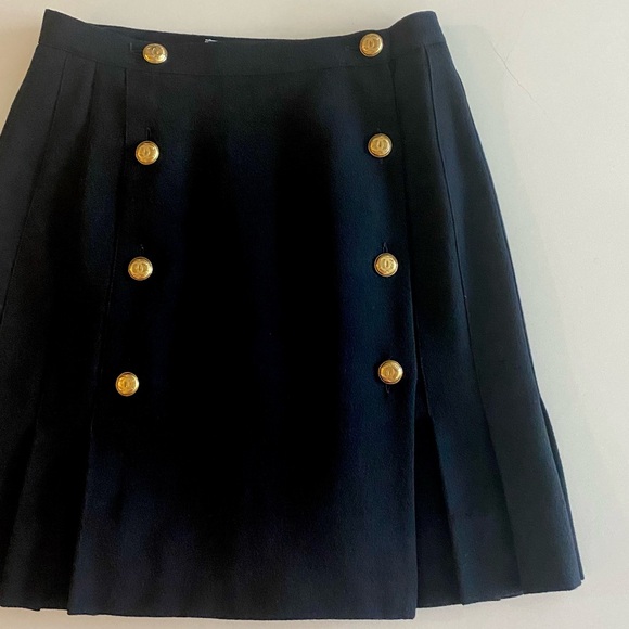 CHANEL Vintage Pleated 14k Gold Logo Buttons Mini Skirt - Picture 10 of 10